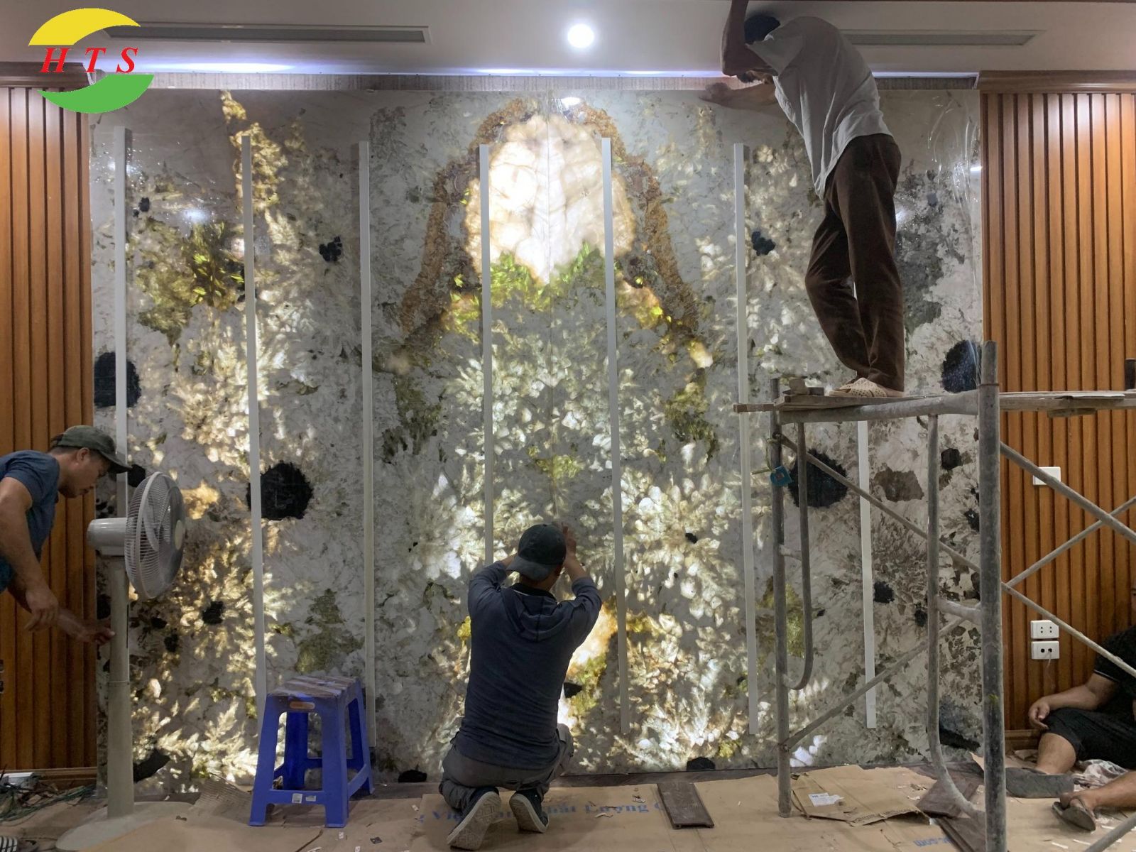 thi công tranh đá tự nhiên